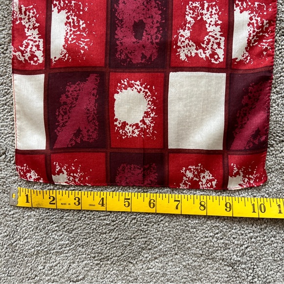 Vintage Silk Red Block Design Scarf - Picture 4 of 5